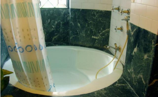 Hotel Esplanade Chambers Колката Екстериор снимка